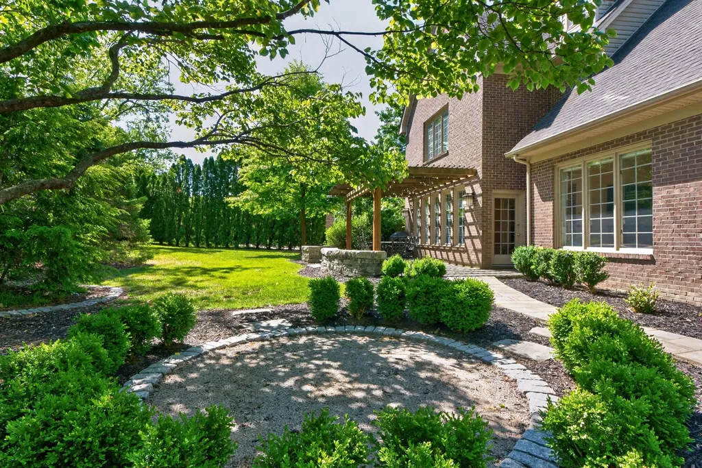 1201 Sebring Lane Lexington KY 40513