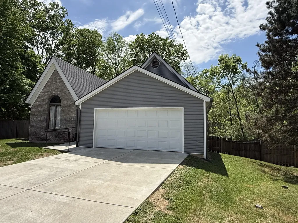 3622 Stamper Drive Winchester KY 40391