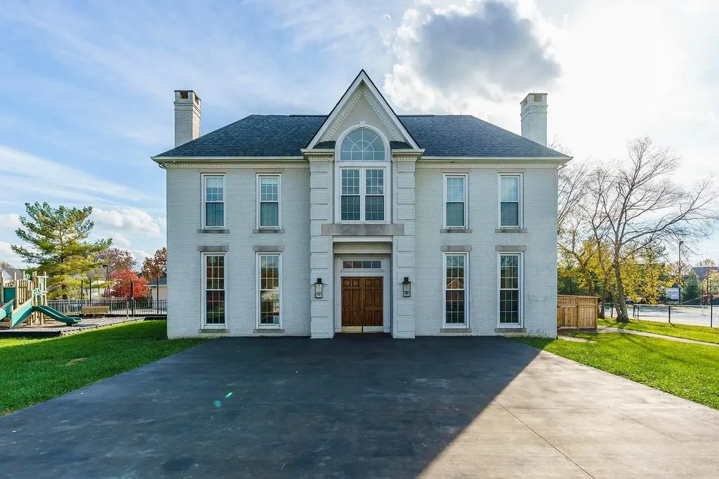 4325 Crescent Springs Court Lexington KY 40515