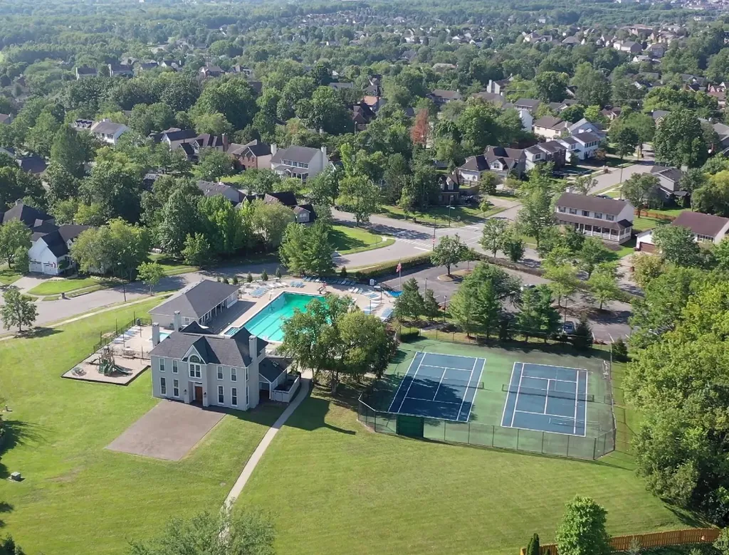 4325 Crescent Springs Court Lexington KY 40515
