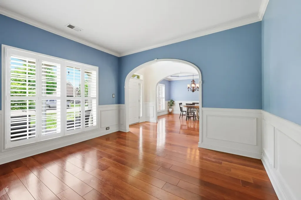 121 Gleneagles Way Versailles KY 40383