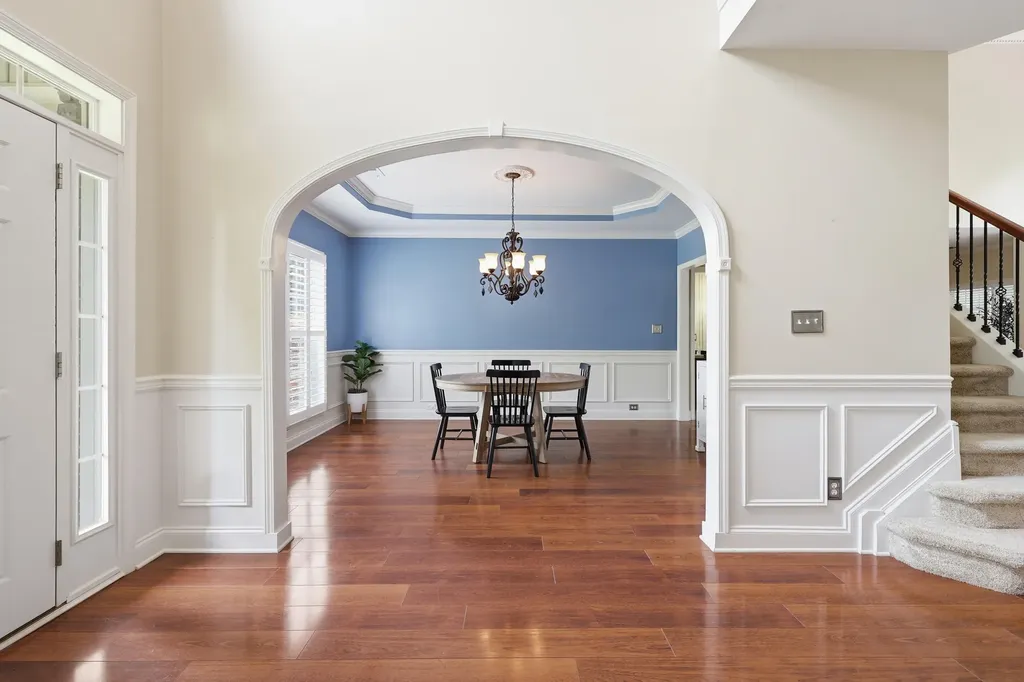 121 Gleneagles Way Versailles KY 40383