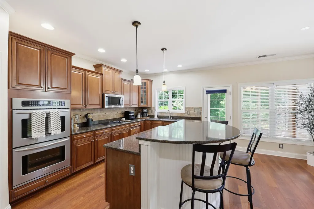 121 Gleneagles Way Versailles KY 40383