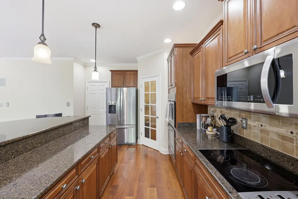 121 Gleneagles Way Versailles KY 40383