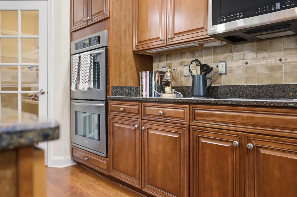 121 Gleneagles Way Versailles KY 40383