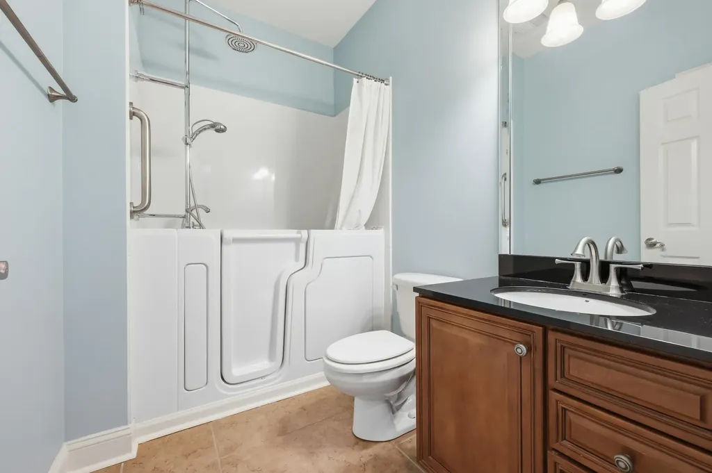 121 Gleneagles Way Versailles KY 40383