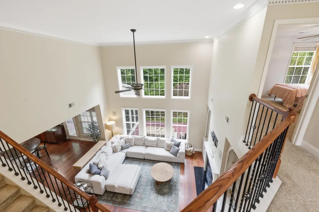 121 Gleneagles Way Versailles KY 40383