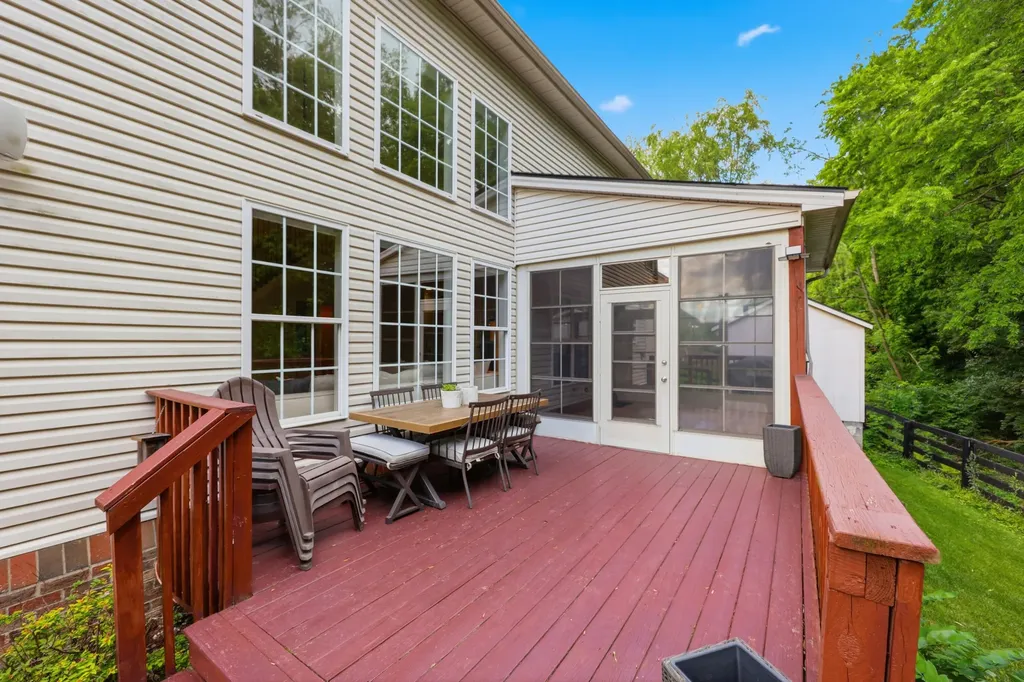 121 Gleneagles Way Versailles KY 40383