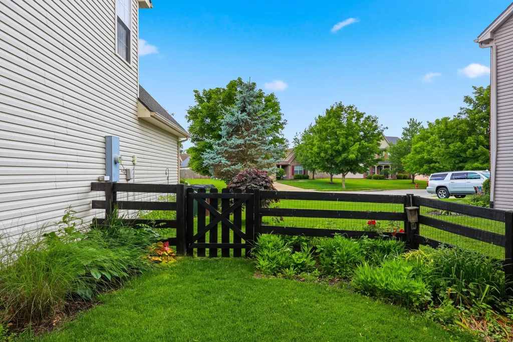 121 Gleneagles Way Versailles KY 40383
