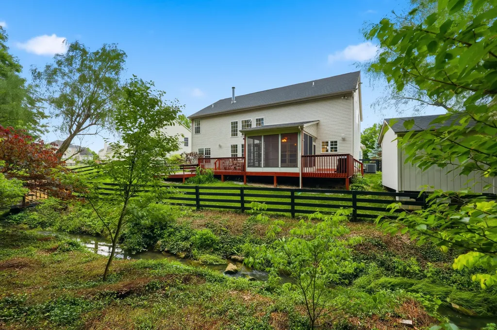 121 Gleneagles Way Versailles KY 40383