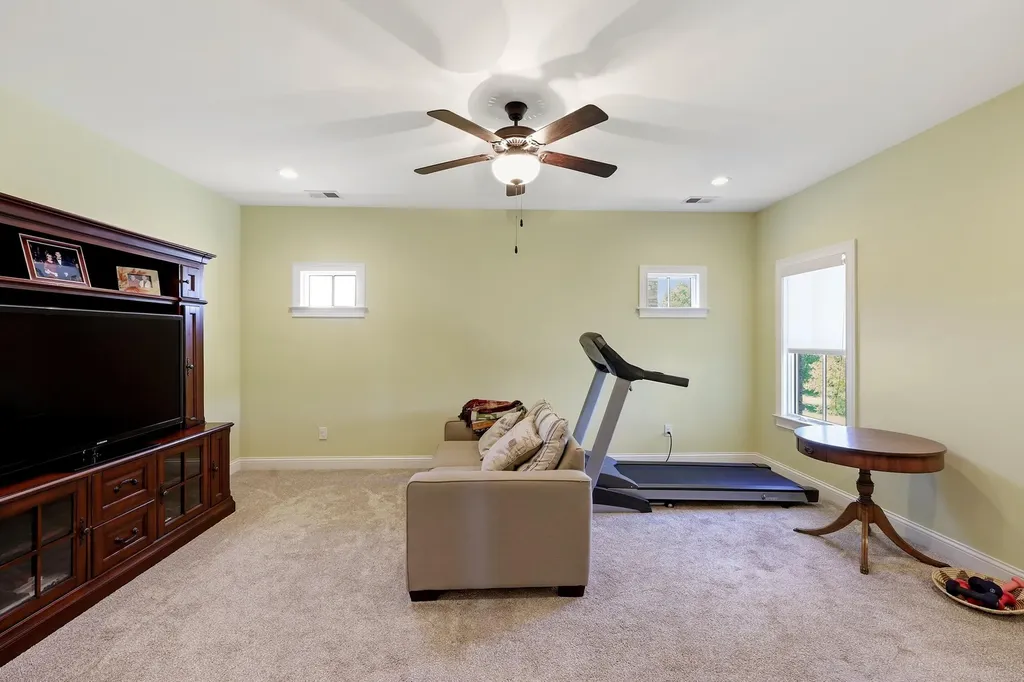 402 Chandamere Way Nicholasville KY 40356