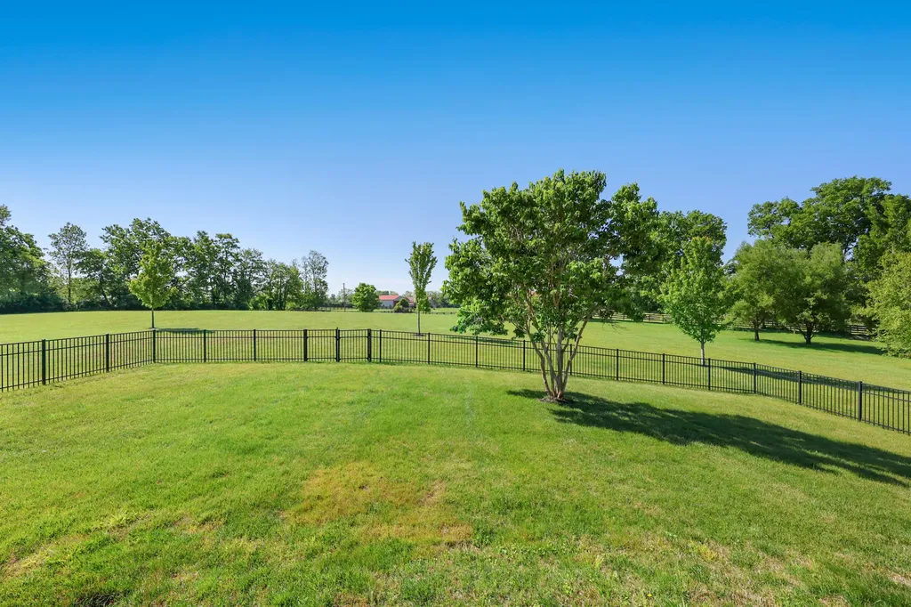 402 Chandamere Way Nicholasville KY 40356