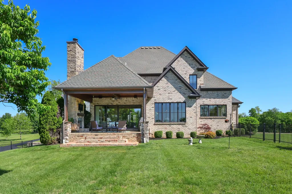 402 Chandamere Way Nicholasville KY 40356