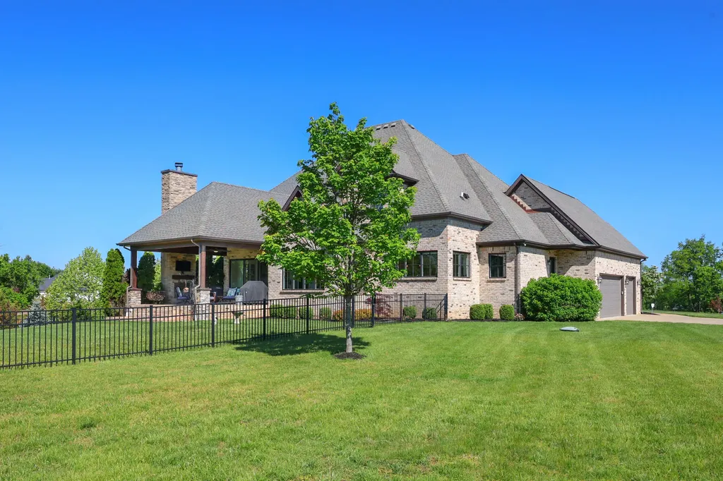 402 Chandamere Way Nicholasville KY 40356
