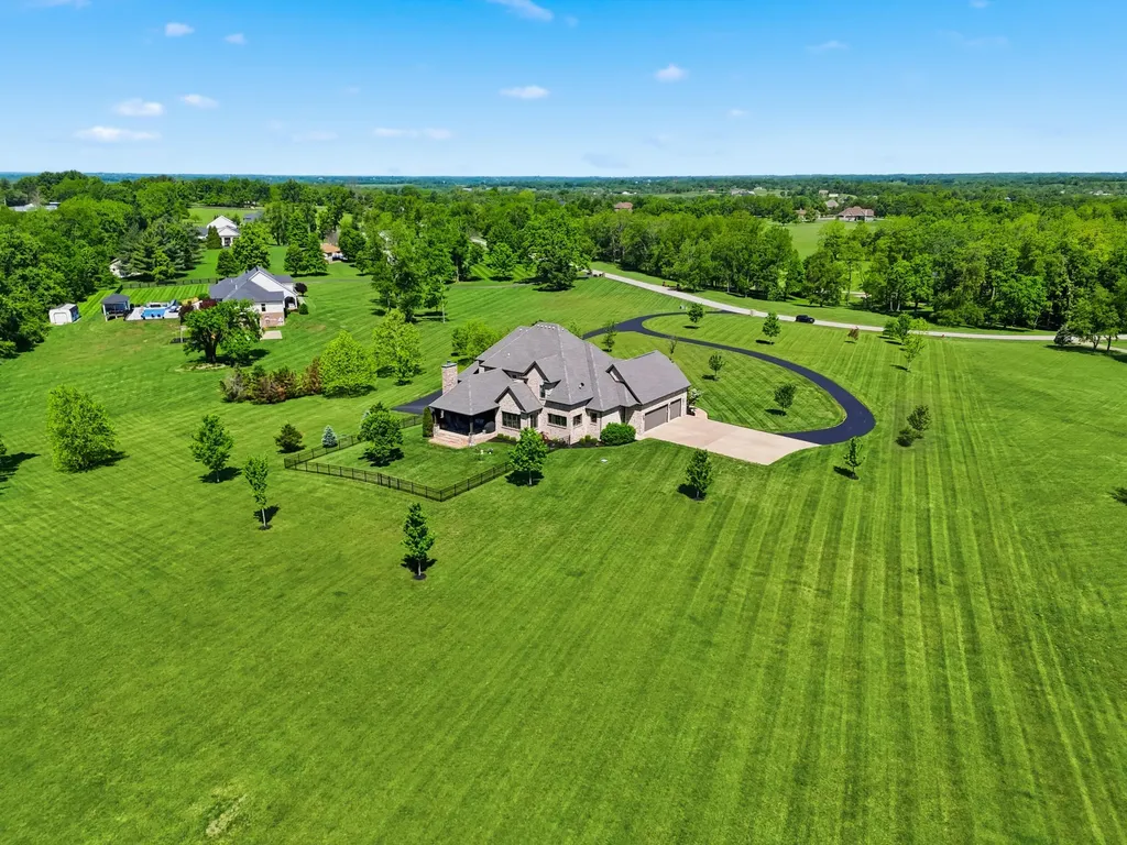 402 Chandamere Way Nicholasville KY 40356