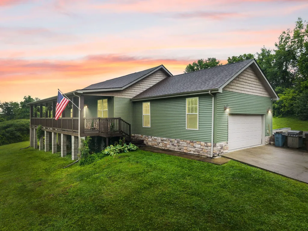 233 Schollsville Road Winchester KY 40391