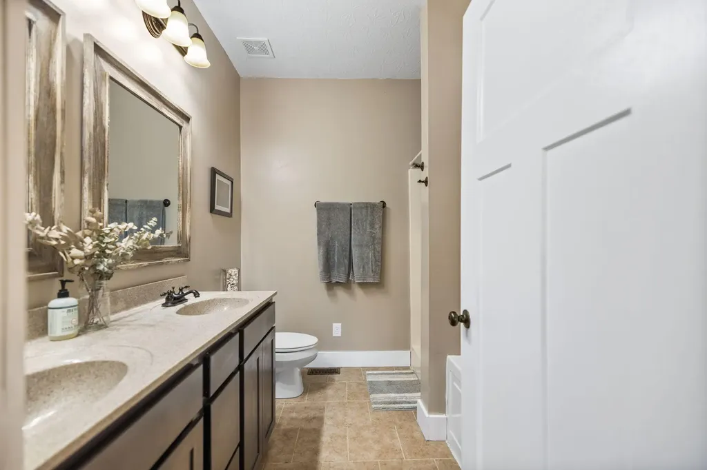 233 Schollsville Road Winchester KY 40391