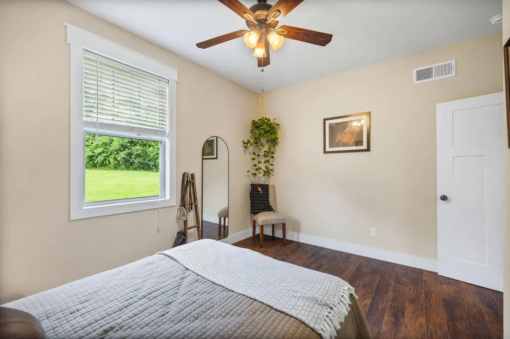 233 Schollsville Road Winchester KY 40391