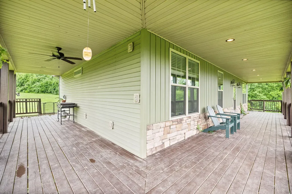 233 Schollsville Road Winchester KY 40391