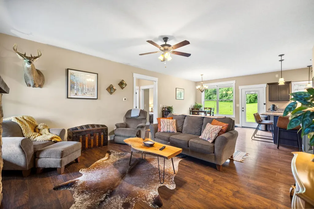 233 Schollsville Road Winchester KY 40391