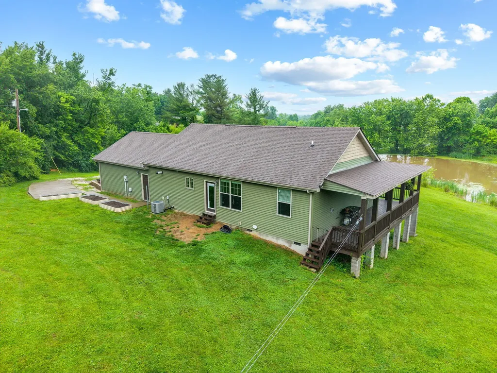 233 Schollsville Road Winchester KY 40391