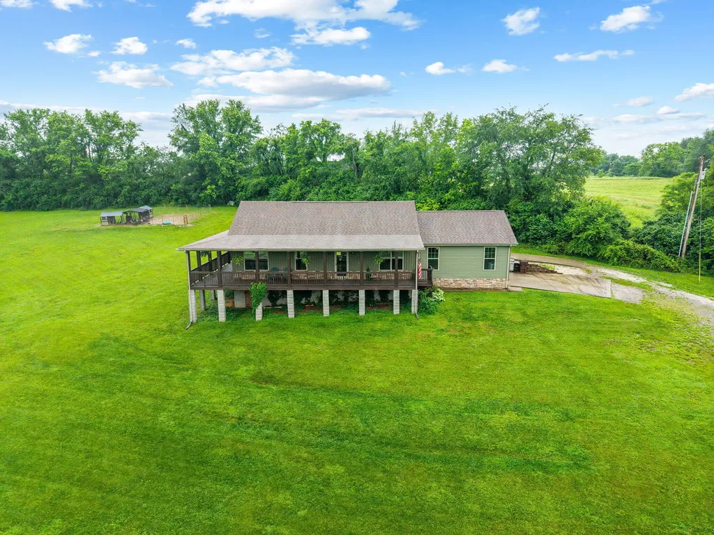 233 Schollsville Road Winchester KY 40391