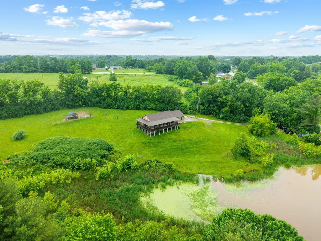 233 Schollsville Road Winchester KY 40391