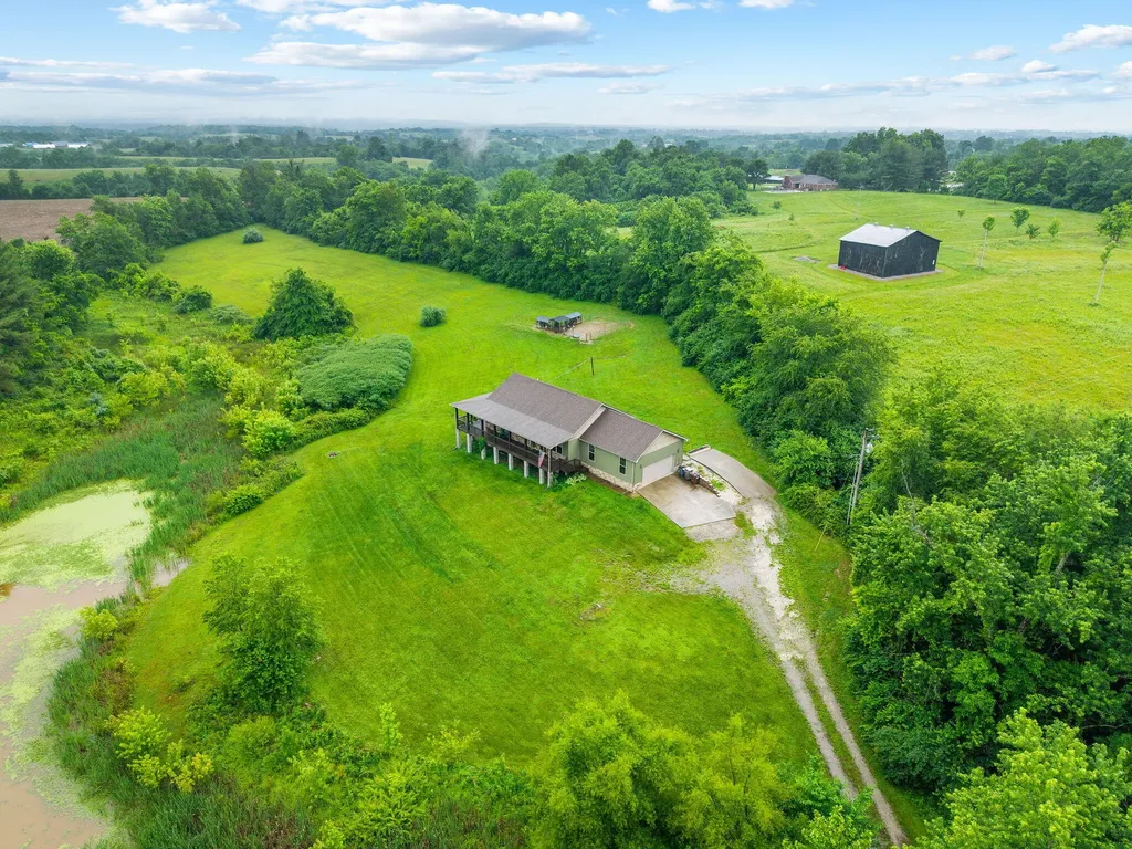 233 Schollsville Road Winchester KY 40391
