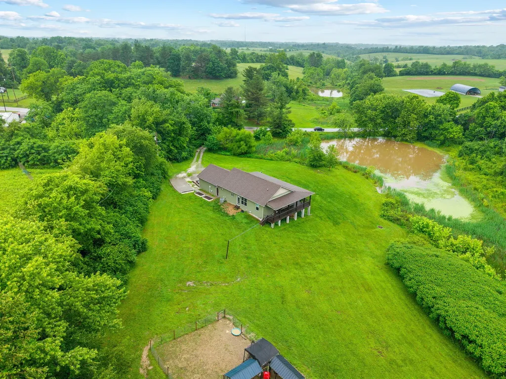 233 Schollsville Road Winchester KY 40391