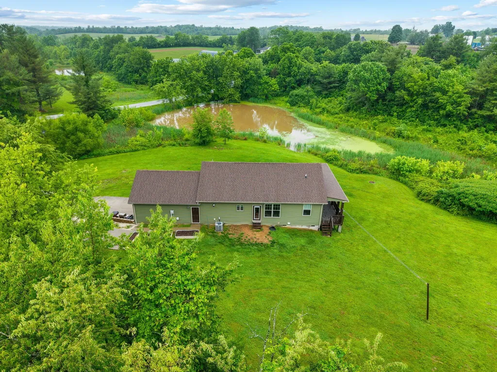 233 Schollsville Road Winchester KY 40391