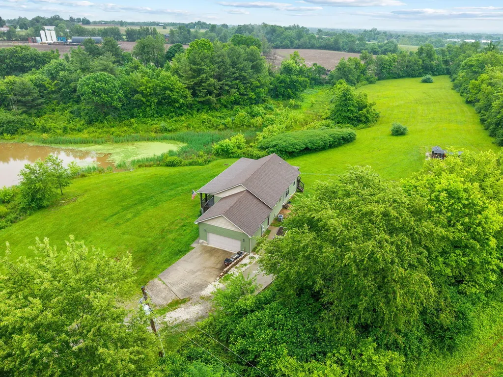233 Schollsville Road Winchester KY 40391