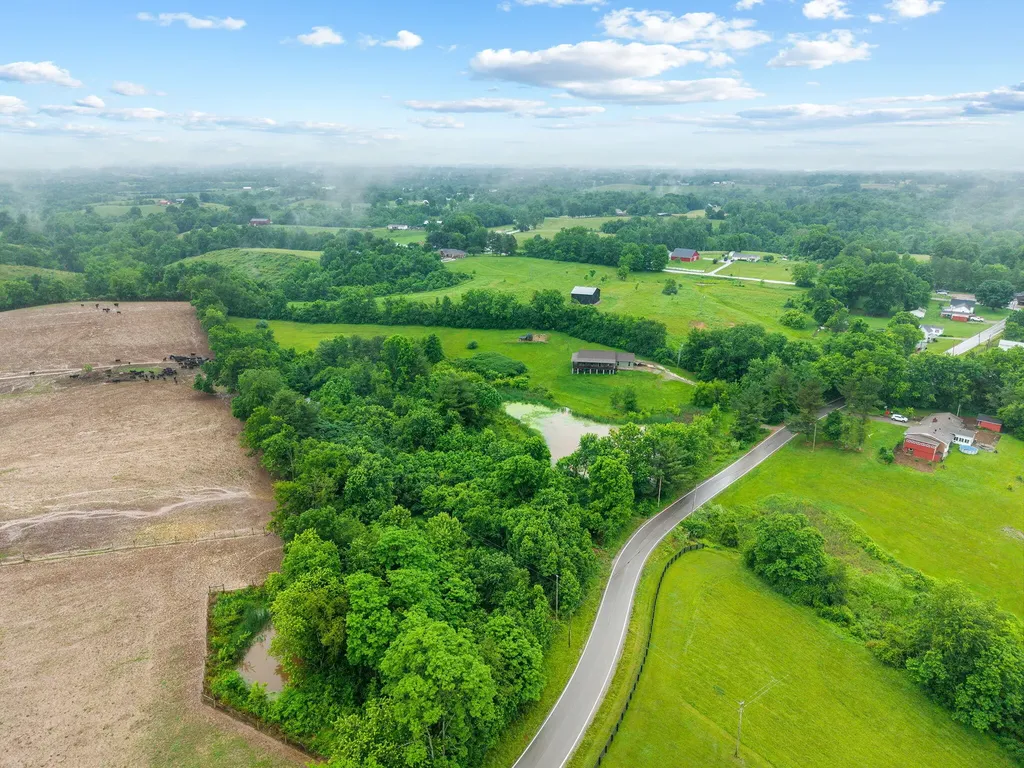 233 Schollsville Road Winchester KY 40391