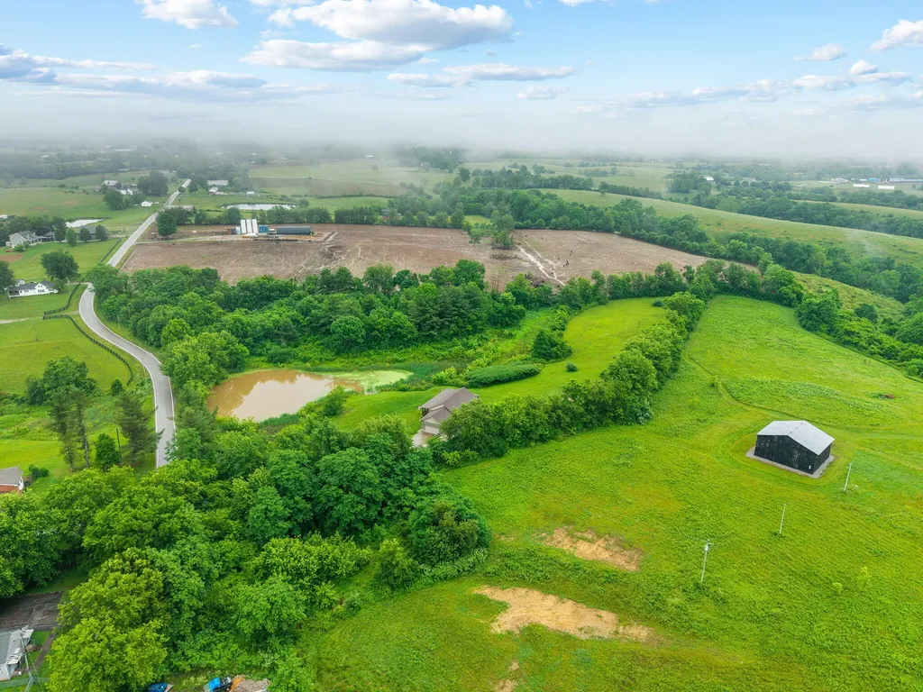 233 Schollsville Road Winchester KY 40391