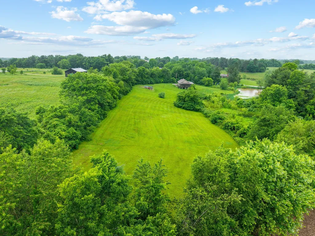 233 Schollsville Road Winchester KY 40391