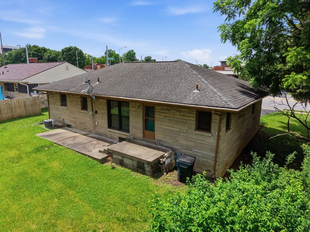 2192 Harrodsburg Road Lexington KY 40503