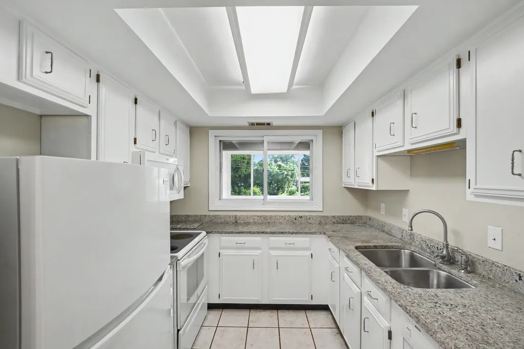 395 Redding Road Lexington KY 40517