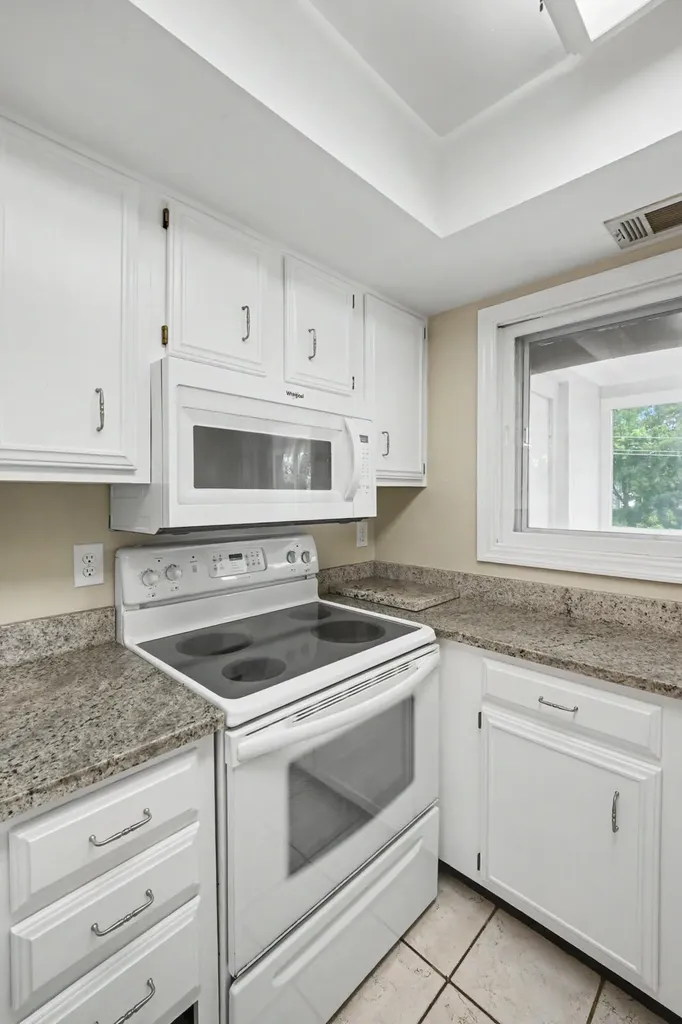 395 Redding Road Lexington KY 40517