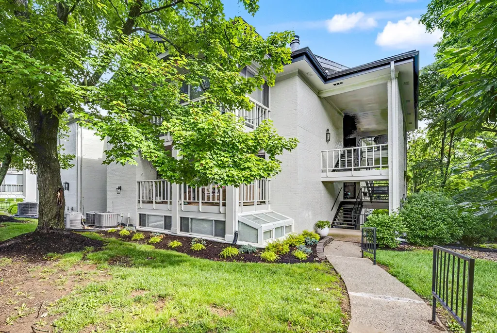 395 Redding Road Lexington KY 40517
