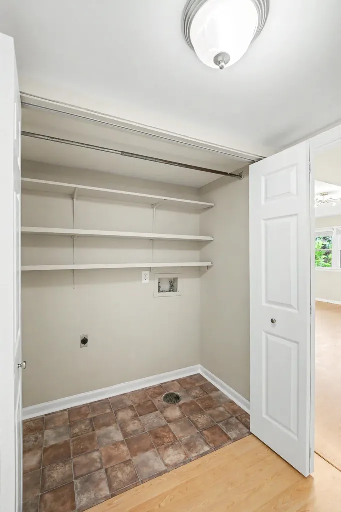 395 Redding Road Lexington KY 40517