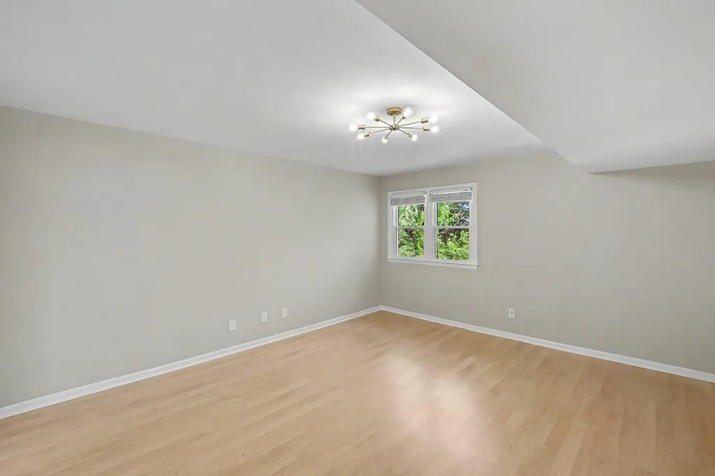 395 Redding Road Lexington KY 40517