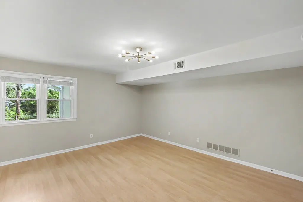 395 Redding Road Lexington KY 40517