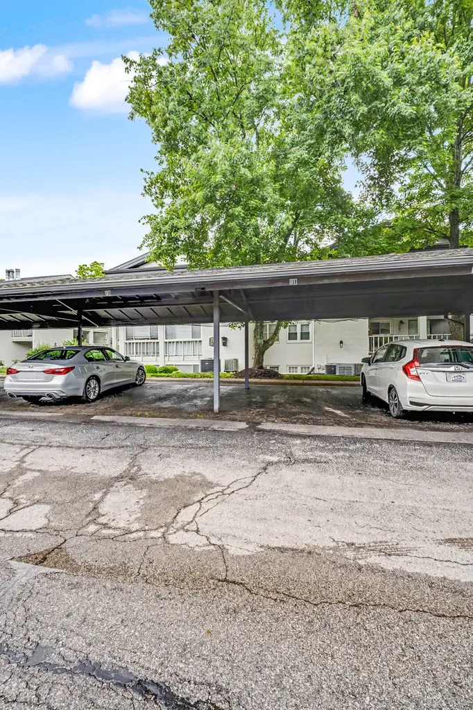 395 Redding Road Lexington KY 40517