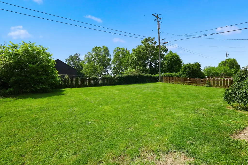 124 White Cliffs Lane Frankfort KY 40601