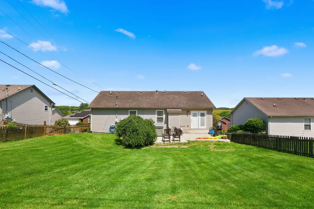 124 White Cliffs Lane Frankfort KY 40601