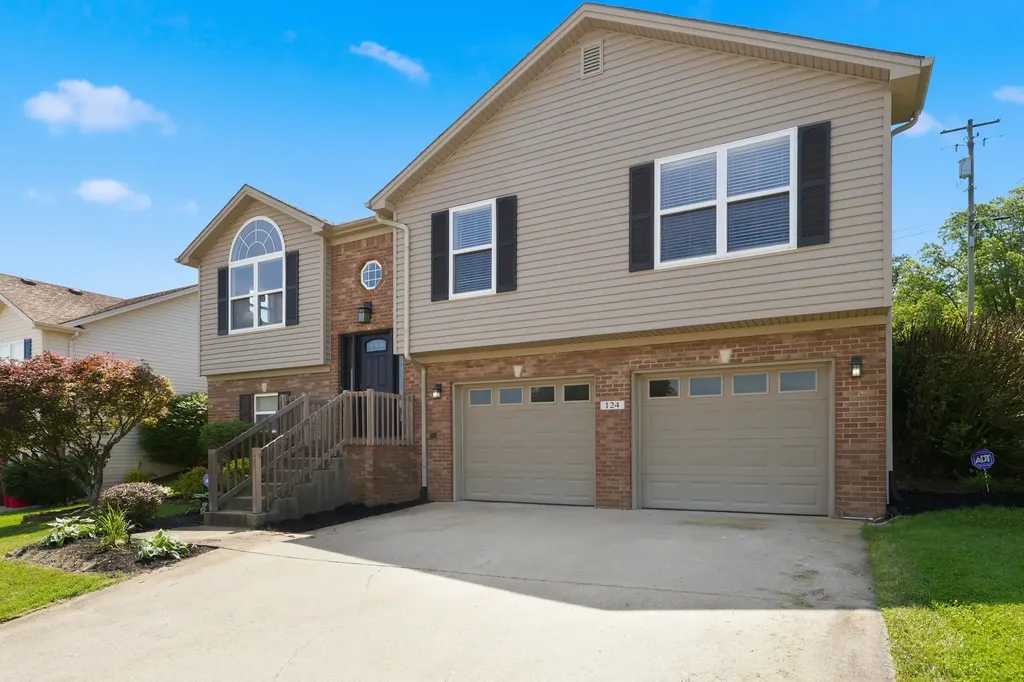 124 White Cliffs Lane Frankfort KY 40601