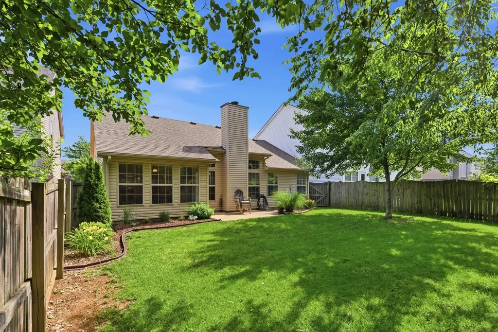 752 Rosslyns Lexington KY 40514