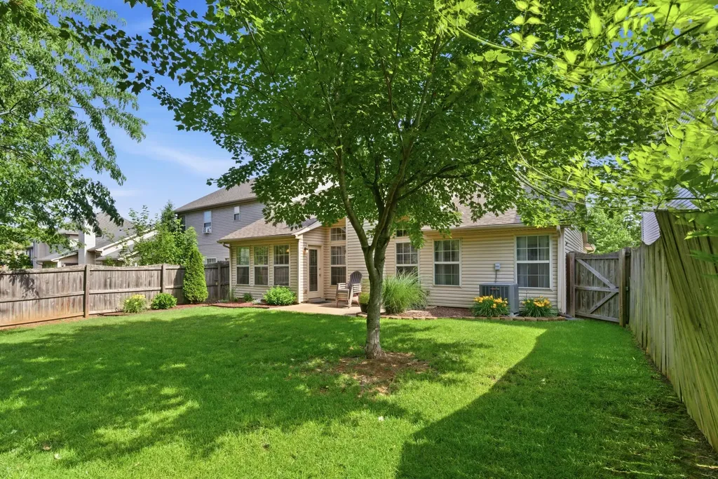 752 Rosslyns Lexington KY 40514