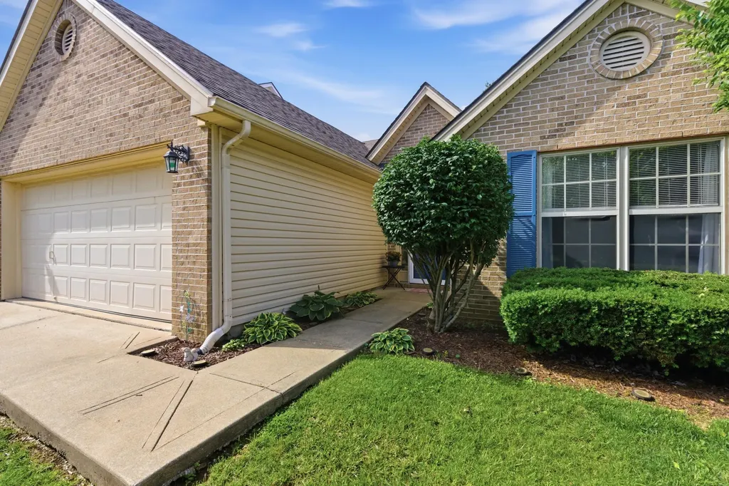 752 Rosslyns Lexington KY 40514