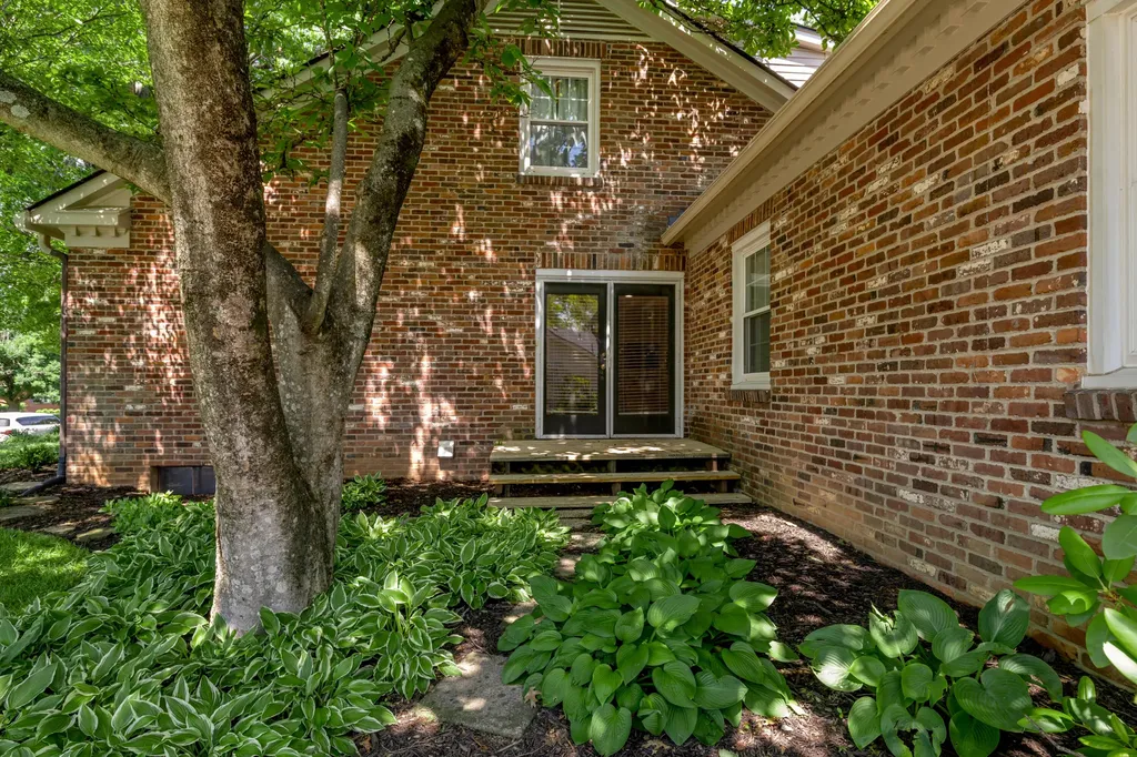 809 Raven Road Lexington KY 40502
