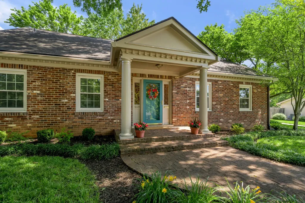 809 Raven Road Lexington KY 40502